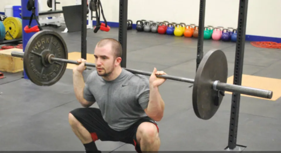 8 Tips on How to Squat More Weight